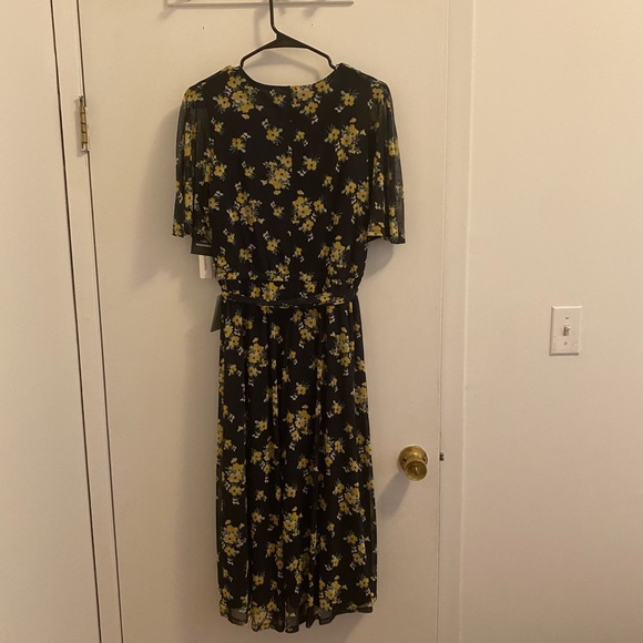Nordstrom Sandra Darren Floral Midi Faux Wrap Dress - Picture 3 of 4